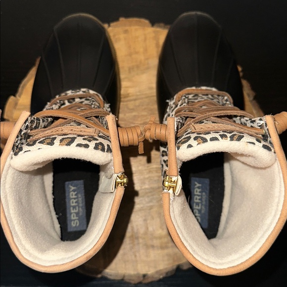 Sperry *NWOB* Women's Saltwater Animal Print All-Weather Boots - Picture 6 of 13